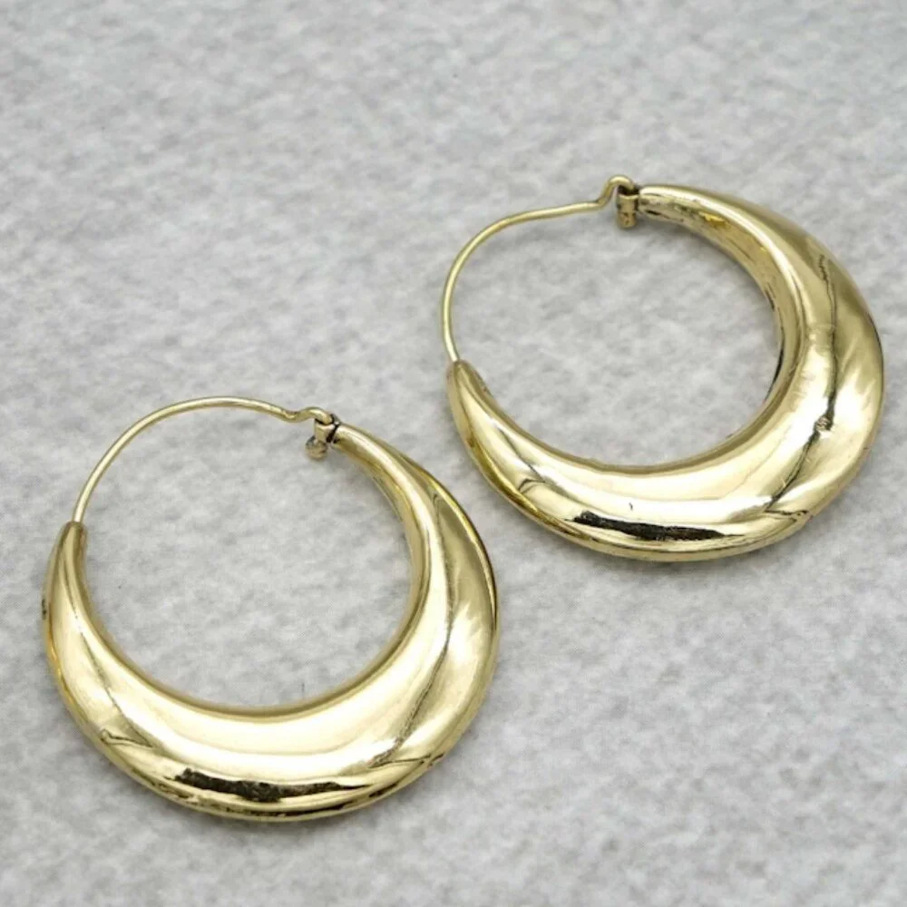 avniminimalist Chunky Gold Hoop Earrings: Lightweight, Hypoallergenic Brass Hoop